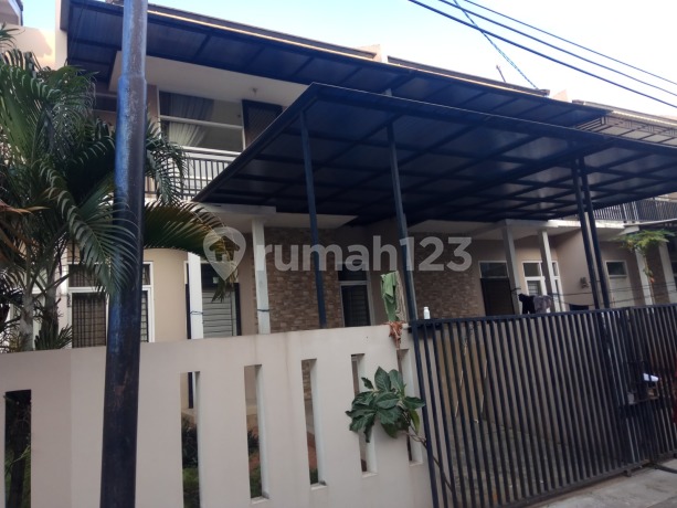 Dijual Rumah Bagus 2 Lantai di Bandara Mas