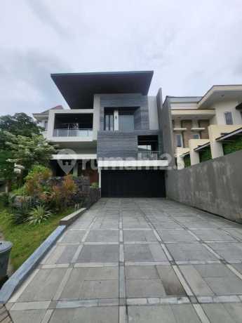 Rumah Mewah Siap Huni Lokasi Bukit Golf Cluster Taman Golf Citraland Surabaya