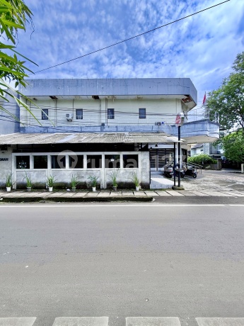 Jual Rumah di Cempaka Putih Dekat Tol Cocok untuk Hunian atau Kos Jual Rumah di Cempaka Putih Dekat Tol Cocok untuk Hunian atau Kos