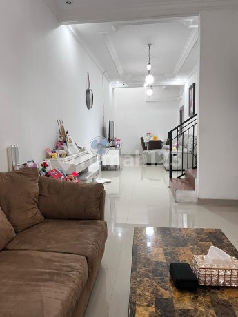 Rumah Murah !!! Luas 114 di Komplek Kimia Farma Jakarta Timur Rumah Murah !!! Luas 114 di Komplek Kimia Farma Jakarta Timur