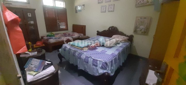 Hook House for Sale at a Low Price in Griya Depok Asri Depok Hook House for Sale at a Low Price in Griya Depok Asri Depok