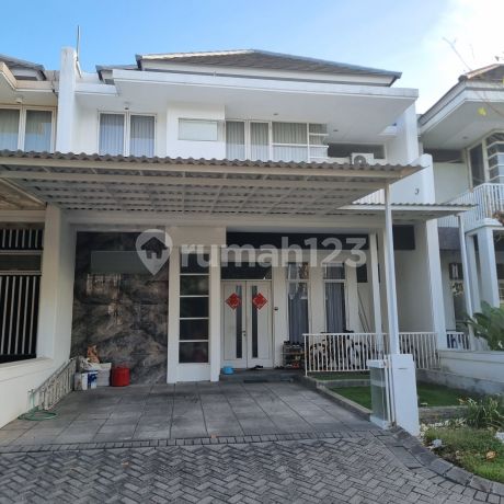 Two-Story House Beautifully Renovated Royal Residence SHM Two-Story House Beautifully Renovated Royal Residence SHM