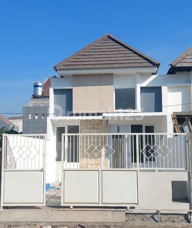 Dijual Rumah New Gress Tropodo Indah Siap Huni Dijual Rumah New Gress Tropodo Indah Siap Huni