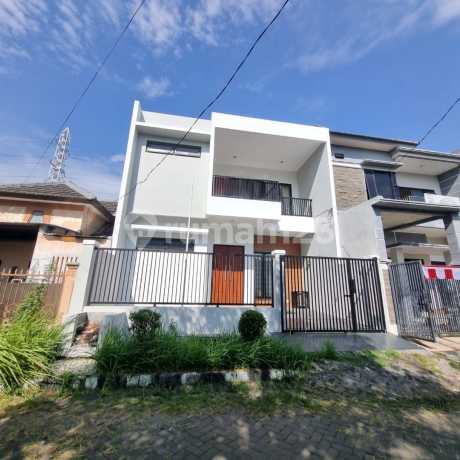 Dijual Rumah Wiyung Surabaya Modern Minimalis Permata Safira Lidah Kulon Dijual Rumah Wiyung Surabaya Modern Minimalis Permata Safira Lidah Kulon