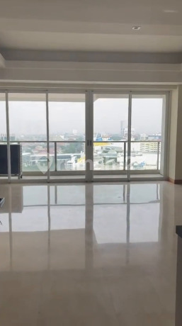 One East Residence Apartment 6 Bedroom Semi Furnished