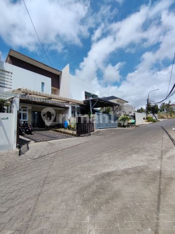 Rumah Modern Semi Furnished 2 Lantai Di Setiabudi Regency