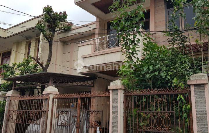 Rumah Terawat 2 Lantai di Batu Mas Bandung