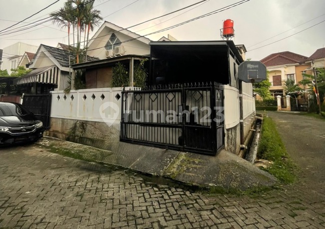 Dijual Rumah Hook Puyuh Sektor 5 Bintaro, Tangerang Selatan