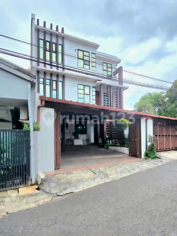 Rumah 3 Lantai Turun Harga Dekat MRT H Nawi Jakarta Selatan