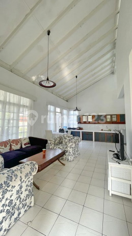 Rumah Dijual Sejuk Asri di Villa Istana Bunga Dkt Tempat Wisata