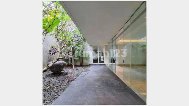 Rumah Modern Brawijaya Lingkungan Prestige Aman Asri Siap Huni Rumah Modern Brawijaya Lingkungan Prestige Aman Asri Siap Huni