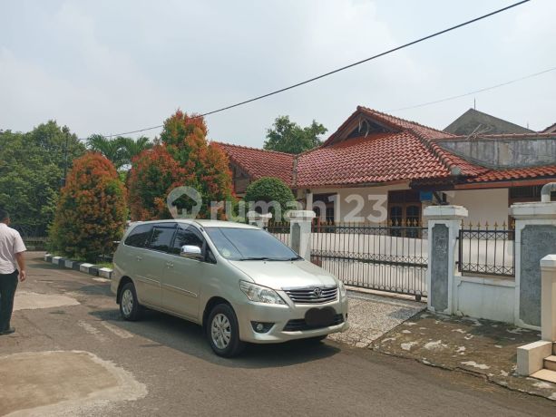 Spacious Hook House in Pura Melati Indah Housing, Pondok Gede, Bekasi Spacious Hook House in Pura Melati Indah Housing, Pondok Gede, Bekasi