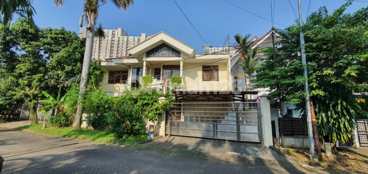 Rumah 2 Lantai di Prisma Kedoya Kebon Jeruk