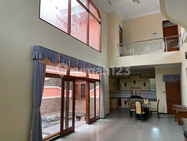 Rumah Nyaman 2 Lantai Siap Huni di Istana Regency