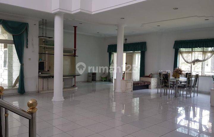 Rumah Posisi Hook 2 lantai di Batu mas Bandung