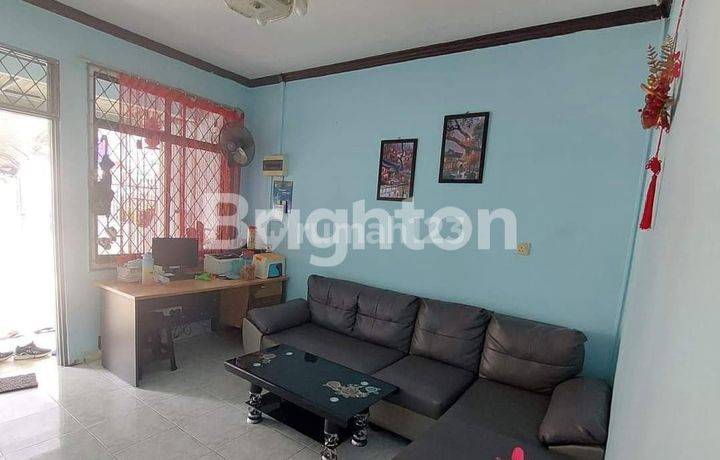 RUMAH DEKAT PUSAT BELANJA KOTA BATAM DI PENUIN PERMAI