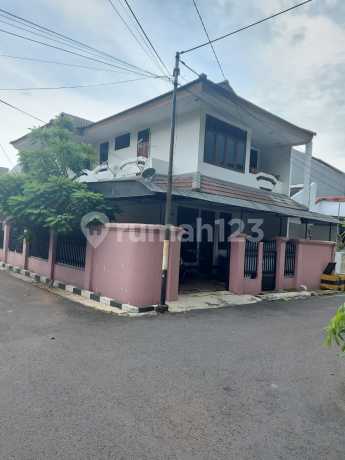 Rumah Hoek 2 Lantai Di Taman Buaran Indah Klender