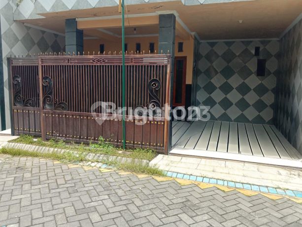 RUMAH MINIMALIS di SAWOJAJAR 2