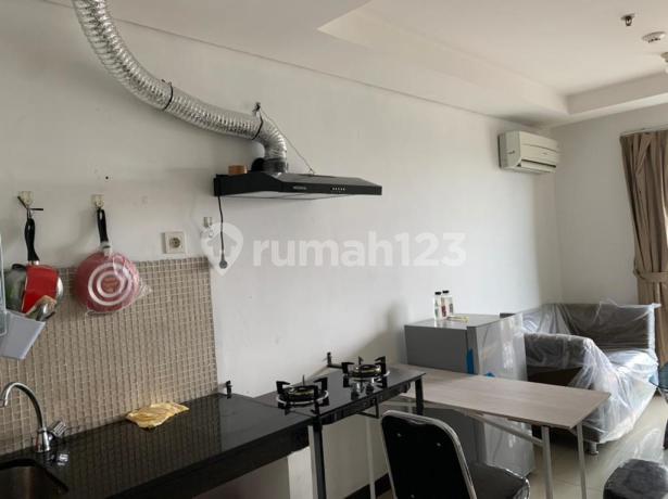 Dijual Murah Apartement 2 BR Semi Furnish di Sky Terrance Daan Mogot Kalideres Jakarta Barat