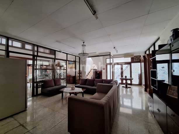 Best Deal Rumah di Bukit Hijau Pondok Indah Area Asri dan Tenang