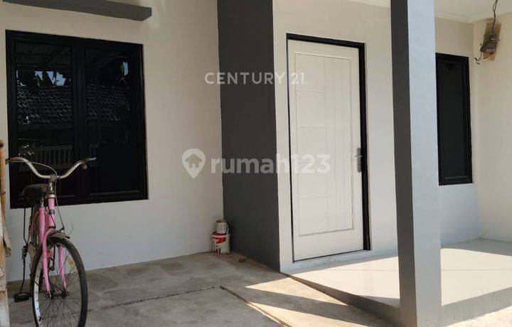 Rumah Dekat Jalan Besar Di Perum Villa Kencana Cikarang R2041