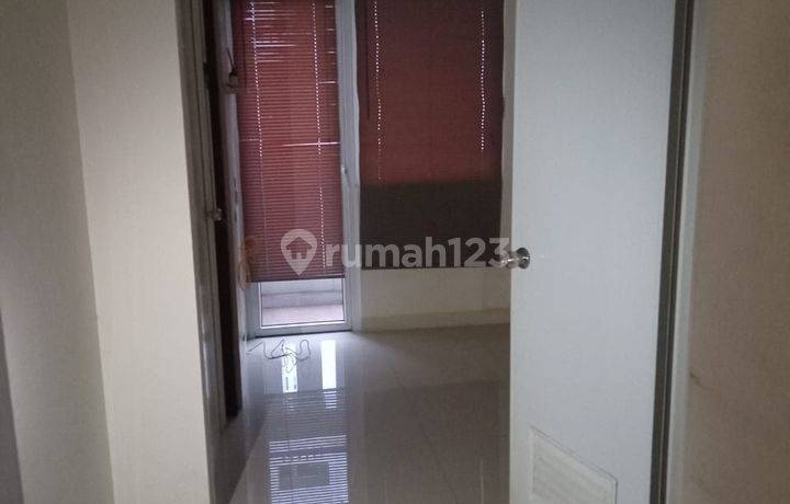 Dijual Apartemen Green Pramuka Unfurnished Lokasi Strategis Akses ke Mall