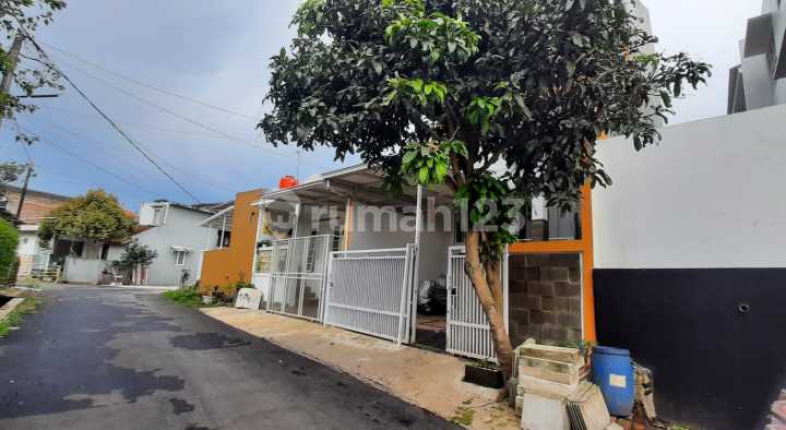 Rumah 2 Lantai Bagus Dalam Komplek Di Daerah Ngamprah Bandung Barat