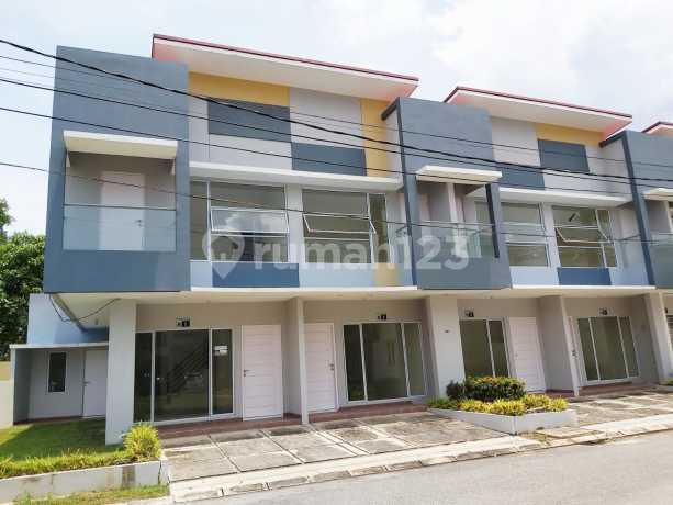 Di Jual Townhouse 2Lt di Graha Tiban Mansion Di Jual Townhouse 2Lt di Graha Tiban Mansion