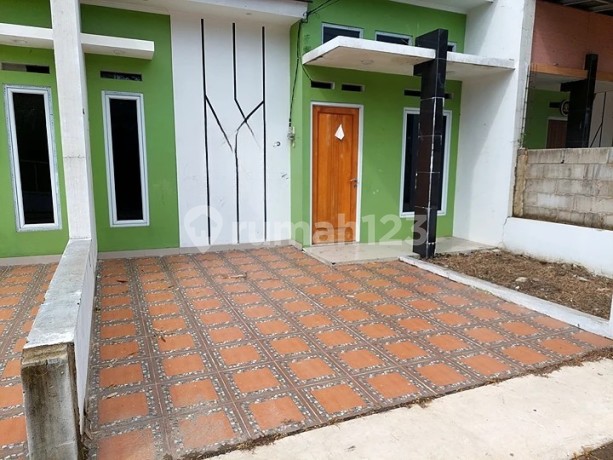 Affordable Ready-to-Occupy House in Khalas Cluster Bekasi Affordable Ready-to-Occupy House in Khalas Cluster Bekasi