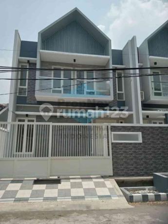 Gress Rumah Scandinavian Raya Manyar Tirtomoyo Surabaya Timur