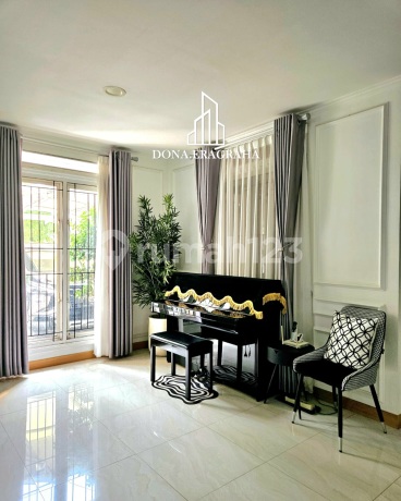 Rumah Cantik Siap Huni Ada Kolam Renang Komplek One Gate, Cipete