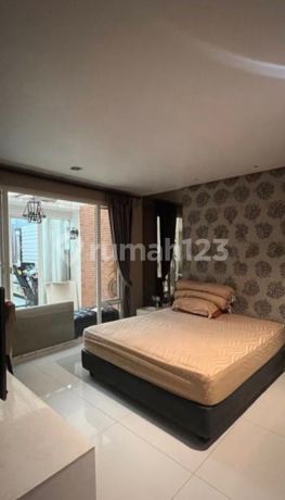 Semi Furnish Rumah Forest Mansion, Harga bisa Nego 