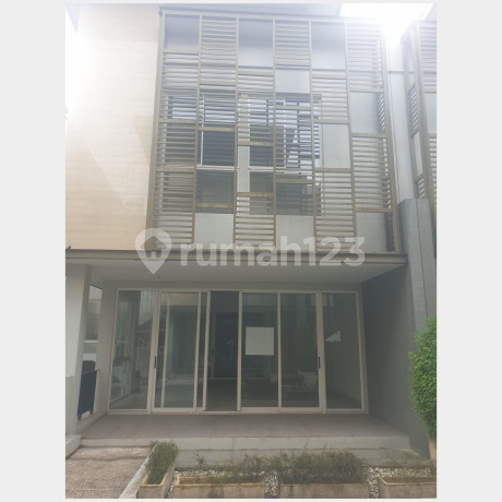 Rumah Notredame Garden Suite Wisata Bukit Mas Bangunan 3 Lantai