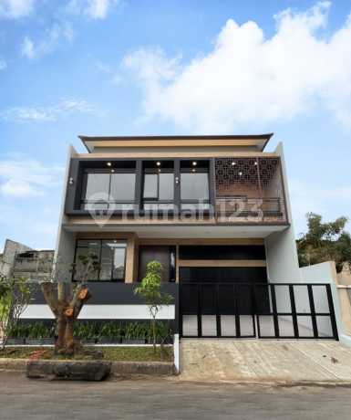 For Sale 2-Story House in Mertilang, East-Facing Bintaro Sector, Eligible for Mortgage.