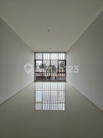 Ruko Pinggir Jalan 2 Lantai