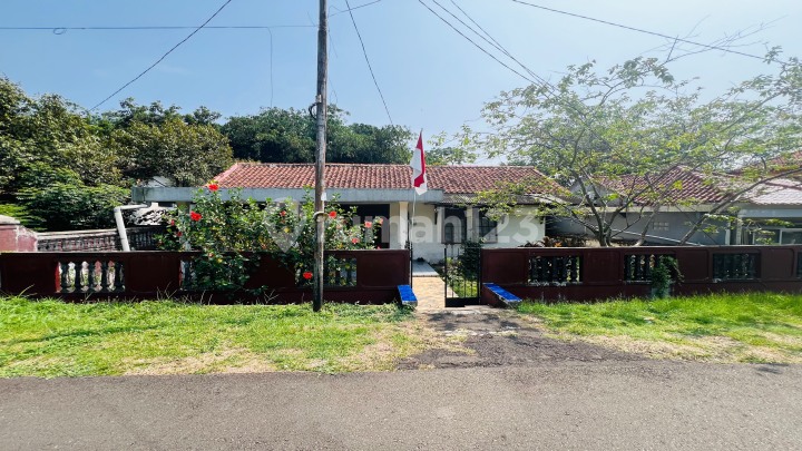Rumah Dekat Terminal Dekat Stasiun Di Komplek Pertanian Loji 