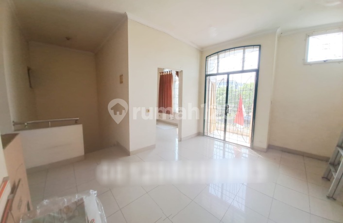 Rumah 2 LT di Taman Semanan Indah Cengkareng Jak Bar