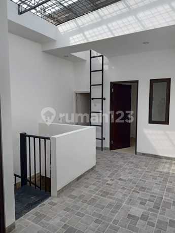 Quick Sale Renovated House Ready to Live in Citra Garden 3 Kalideres West Jakarta