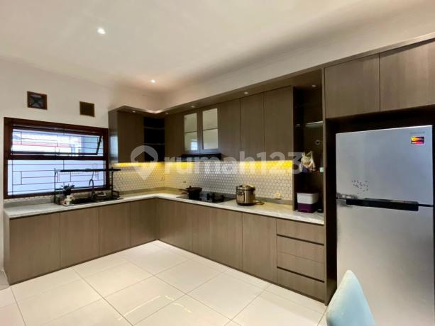 Rumah Minimalis Bagus 1.5 Lantai SIap Huni di Cimahi Tengah