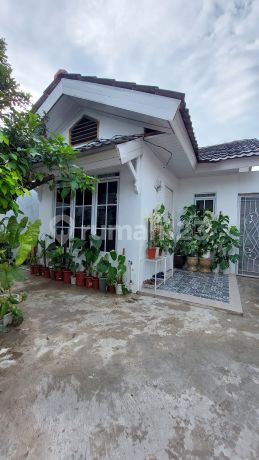 Rumah Cantik Siap Huni Cisauk BSD Akses Stasiun dan Mall Aeon BSD