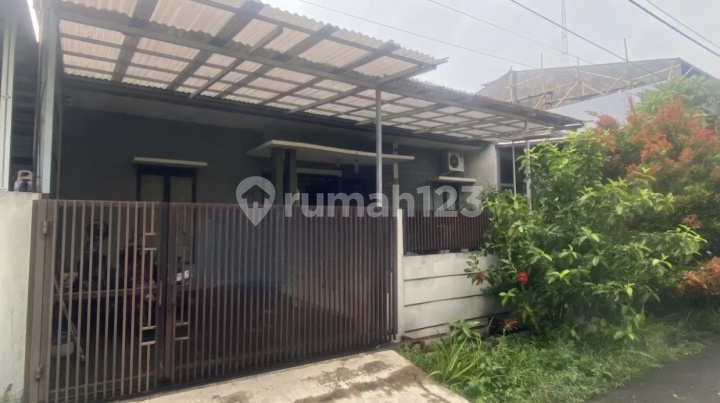 Dijual Cepat Rumah Di Taman Holis Indah 2