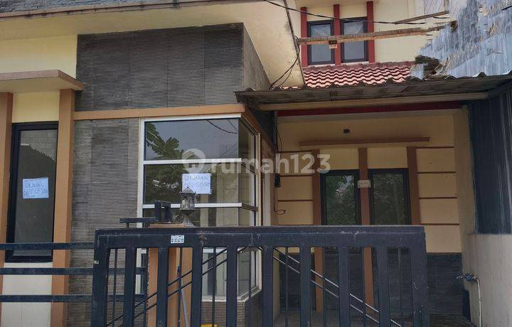 Rumah di Perumahan Cikeas Gardenia C4 no.18 2 Lantai SHM Bagus