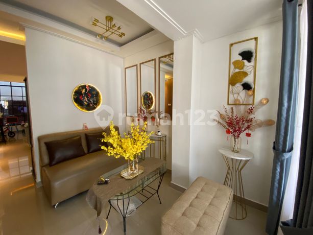 For Sale: House in Taman Singosari Cluster, SHM 6x16m², 3BR, 3 Floors