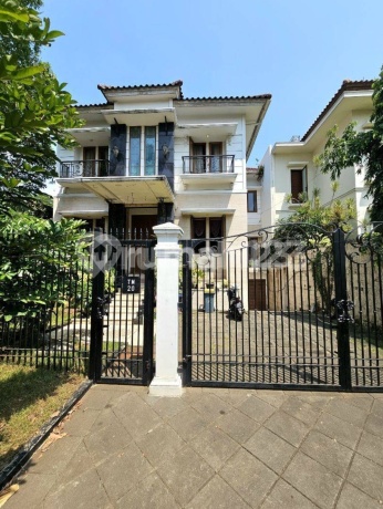 Rumah Bagus Pake Lift Area Duta Niaga Pondok Indah