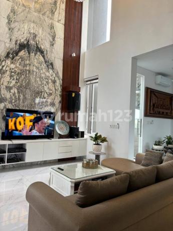 Rumah Amalfi Gading Serpong Siap Huni! 4 Lantai 200m² Bagus Rumah Amalfi Gading Serpong Siap Huni! 4 Lantai 200m² Bagus