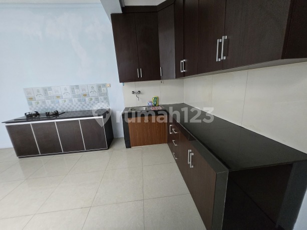 Green Lake City 2 Lantai, 6X18m², Siap Huni, 4 Kamar Tidur