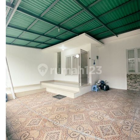 Rumah Bagus Hadap Utara di Permata Green Cinere Rumah Bagus Hadap Utara di Permata Green Cinere