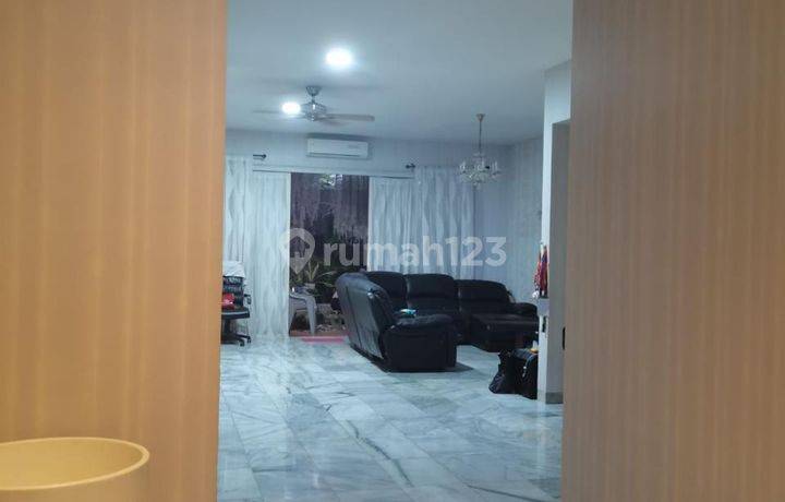 Rumah Lippo Karawaci Taman Beverly Golf