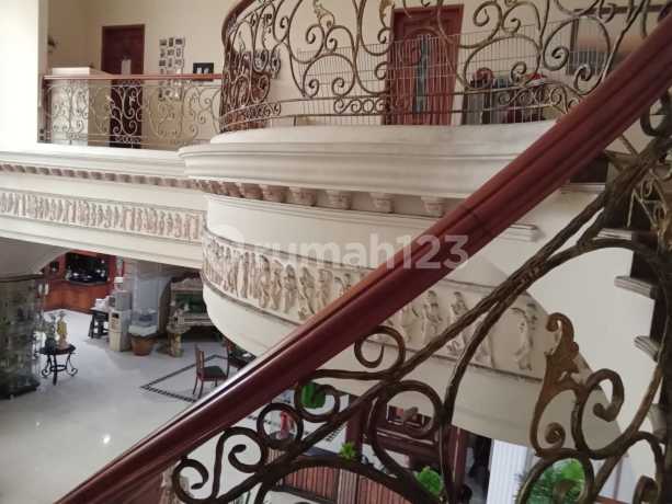 Rumah Pluit Dijual. Lokasi Terbaik Dan Lingkungan Yang Rindang Dan Banyak Pepohonan