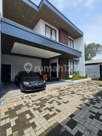 Brand New Fully Furnished with Rooftop 200 Meters to MRT Haji Nawi.